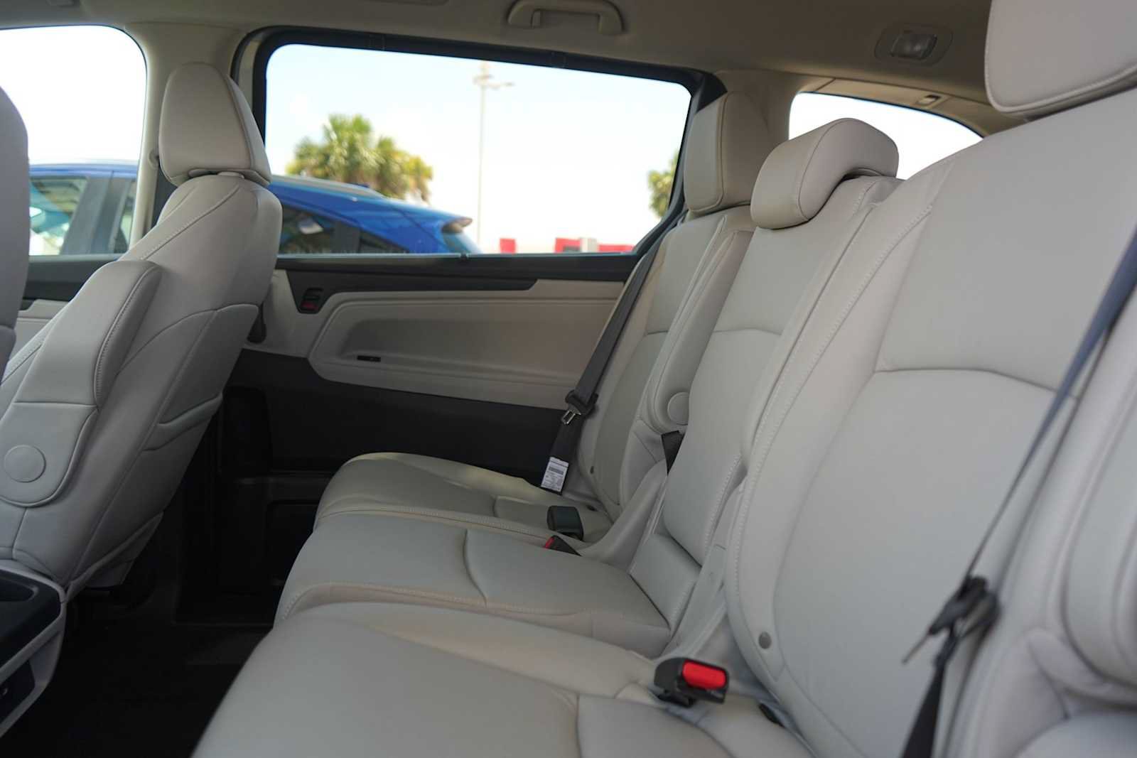 New 2027 Honda Odyssey EX-L image 13