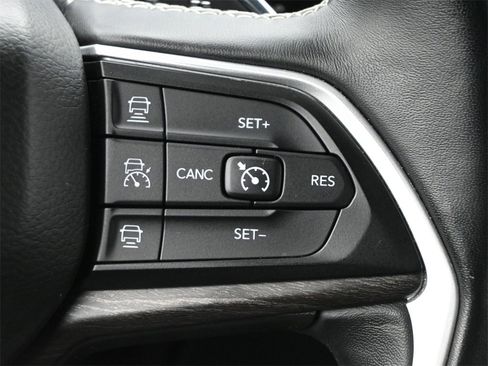 Used 2021 Jeep Grand Cherokee L Limited image 9