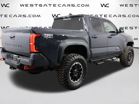 Used 2025 Toyota Tacoma Limited image 47