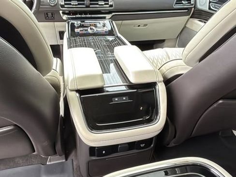 Used 2022 Lincoln Navigator L Black Label AWD/4WD image 21
