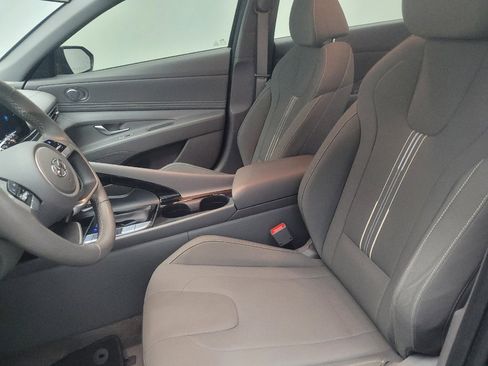 Used 2023 Hyundai Elantra SEL w/ Convenience Package FWD image 17