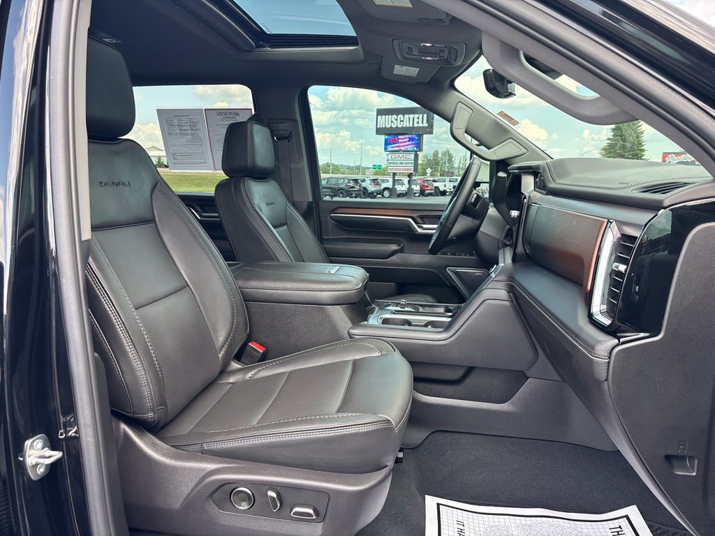Used 2024 GMC Sierra 2500 Denali w/ Denali Reserve Package AWD/4WD image 15