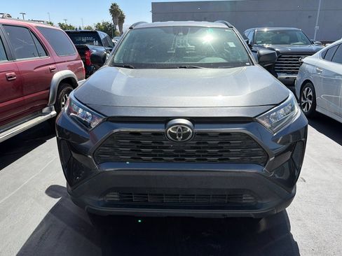 Used 2021 Toyota RAV4 LE FWD image 3