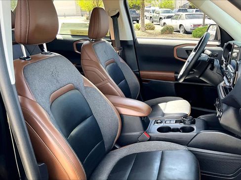 Used 2023 Ford Bronco Sport Outer Banks w/ Tech Package image 8