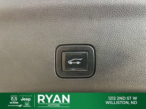 Used 2021 Chevrolet Suburban High Country w/ Max Trailering Package AWD/4WD image 13