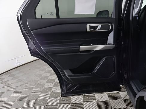 Used 2020 Ford Explorer XLT w/ Equipment Group 202A image 24