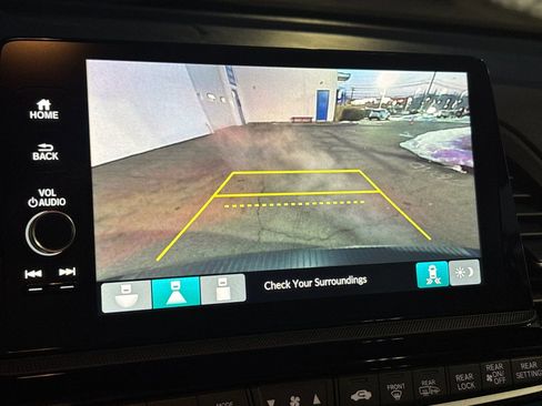 Used 2025 Honda Odyssey Sport-L image 21