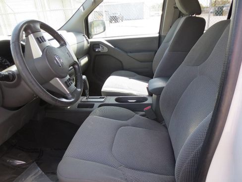 Used 2019 Nissan Frontier SV w/ Value Truck Package image 7