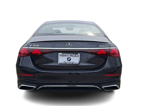 Used 2025 Mercedes-Benz E 350 4MATIC Sedan image 5