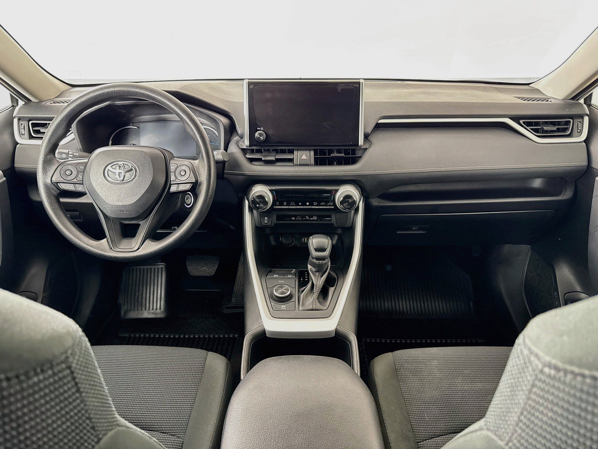 Certified 2024 Toyota RAV4 LE AWD/4WD image 3