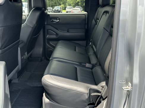 Used 2022 Nissan Frontier PRO-4X w/ Pro-4X Premium Package AWD/4WD image 15