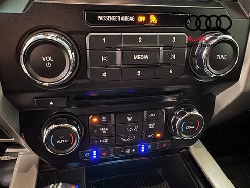 Used 2018 Ford F150 Lariat RWD image 19