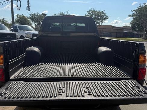 Used 2003 Toyota Tacoma PreRunner RWD image 9