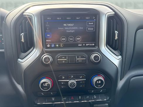 Used 2023 Chevrolet Silverado 2500 LT AWD/4WD image 10
