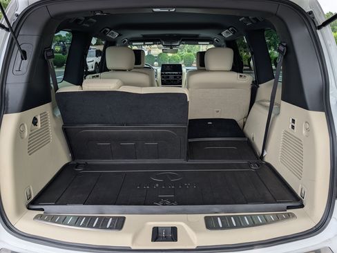 Used 2023 INFINITI QX80 Sensory w/ All-Season Package AWD/4WD image 18