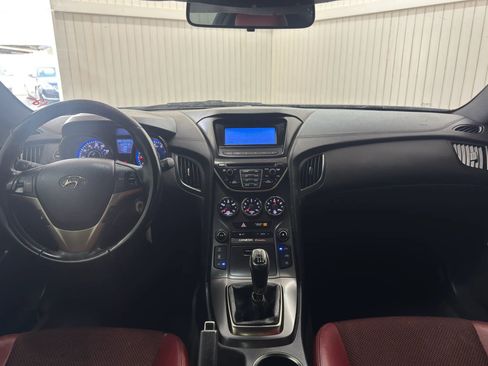 Used 2013 Hyundai Genesis 2.0T image 16