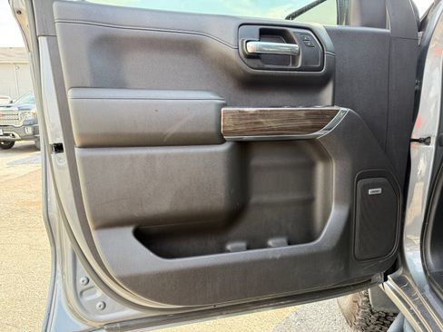 Used 2019 Chevrolet Silverado 1500 LT Trail Boss AWD/4WD image 14
