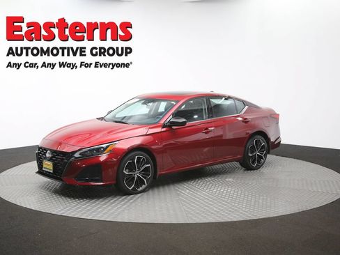 Used 2023 Nissan Altima 2.5 SR w/ SR Premium Package AWD/4WD image 57