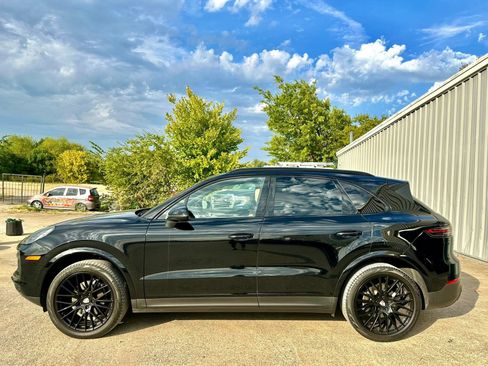 Used 2019 Porsche Cayenne AWD/4WD image 4