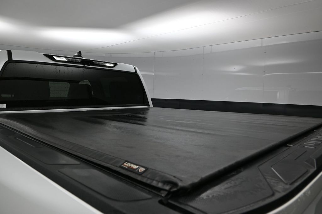 Used 2023 Toyota Tundra Limited AWD/4WD image 25