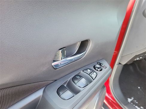 Used 2023 Nissan Kicks SV image 7