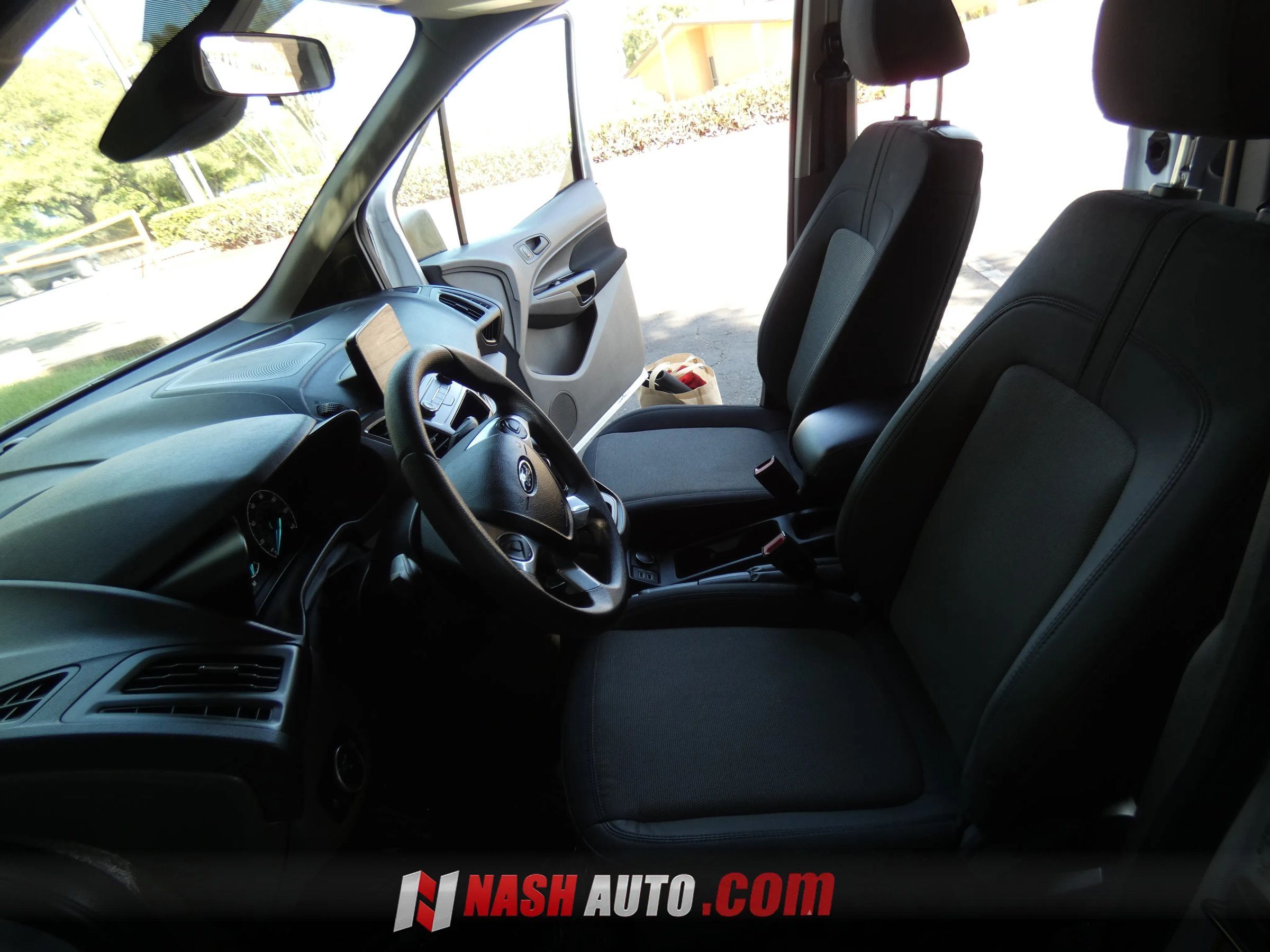 Used 2019 Ford Transit Connect XL FWD image 46