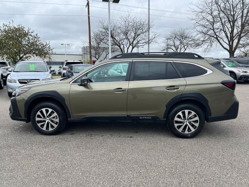 Certified 2025 Subaru Outback Premium w/ Popular Package #1A image 4