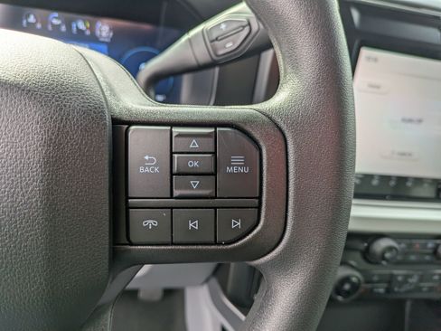 New 2026 Ford F250 XLT w/ XLT Premium Package AWD/4WD image 18