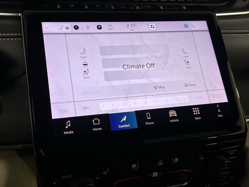 Certified 2024 Jeep Grand Cherokee Limited w/ Luxury Tech Group II image 19