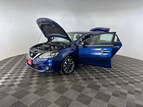 Used 2018 Nissan Sentra SR w/ Electronics Package FWD image 10