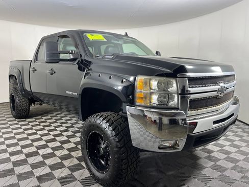 Used 2010 Chevrolet Silverado 2500 LTZ image 3