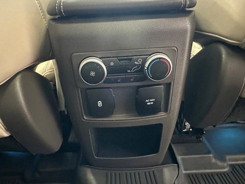 Used 2021 Ford Explorer Platinum w/ Equipment Group 601A AWD/4WD image 16