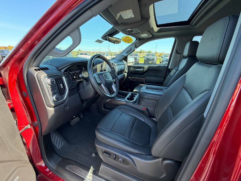 Used 2021 GMC Sierra 1500 Denali w/ Denali Ultimate Package AWD/4WD image 18