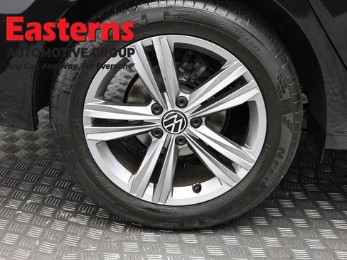 Used 2024 Volkswagen Jetta SE FWD image 28