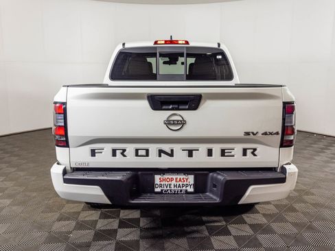 Used 2022 Nissan Frontier SV AWD/4WD image 14