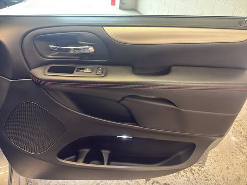 Used 2019 Dodge Grand Caravan GT FWD image 20