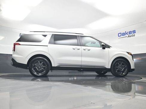 New 2026 Kia Carnival EX FWD image 47
