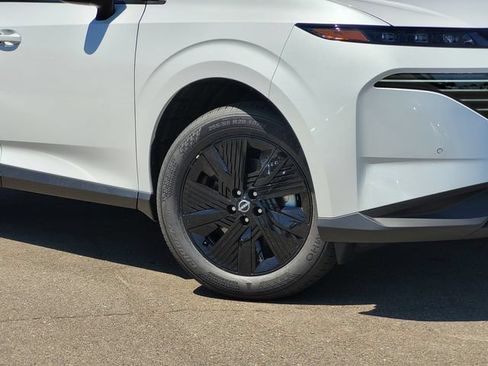 New 2026 Nissan Murano SV AWD/4WD image 2