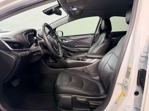 Used 2018 Chevrolet Volt Premier w/ Driver Confidence Package image 23