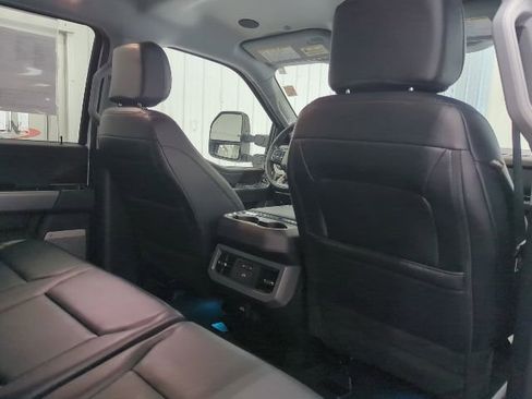 Used 2025 Ford F350 Lariat w/ Lariat Ultimate Package AWD/4WD image 16