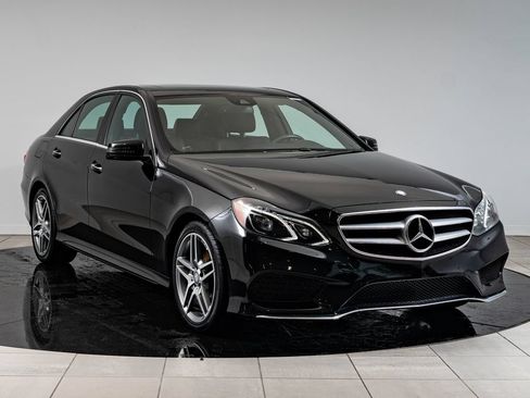 Used 2016 Mercedes-Benz E 350 4MATIC Sedan image 12