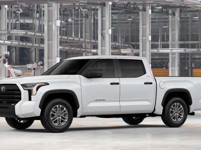 New 2026 Toyota Tundra SR5 w/ SR5 Convenience Package