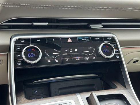 Used 2024 Genesis GV80 3.5T image 25