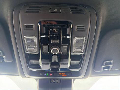 New 2026 GMC Yukon XL Denali w/ Denali Reserve Package AWD/4WD image 19