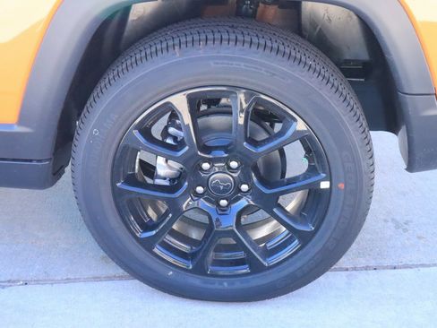 New 2026 Jeep Compass Latitude image 17