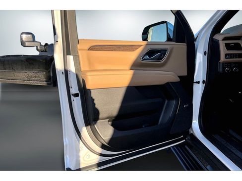 Used 2024 Chevrolet Tahoe Premier w/ Premium Package 2 image 20