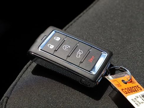 New 2026 Jeep Grand Cherokee L Laredo AWD/4WD image 32