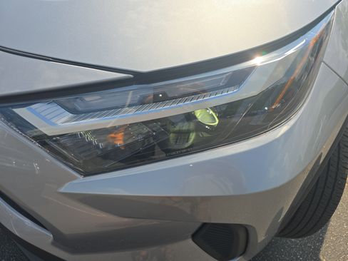 Used 2024 Toyota RAV4 XLE FWD image 27