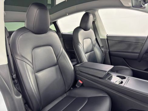 Used 2021 Tesla Model Y Long Range image 37
