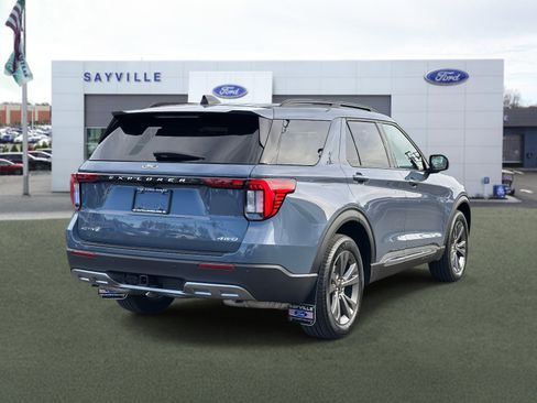 Used 2025 Ford Explorer Active w/ Active Comfort Package AWD/4WD image 5